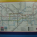 2009.08.15 pm 2100圖書館拼拼圖500片London Tube (2).JPG
