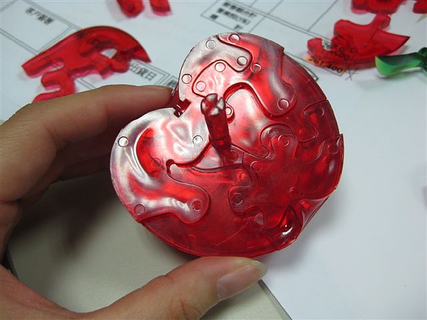 2010.09.14 44片水晶立體拼圖：紅蘋果 (7).JPG