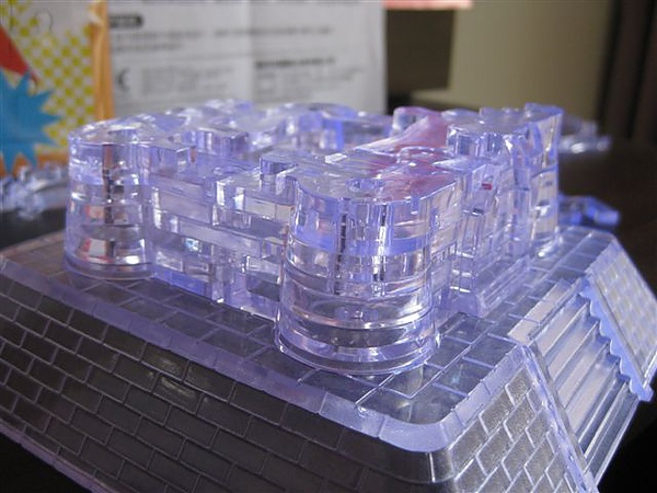 2011.04.03 105片3D水晶立體拼圖：夢幻城堡 (28).JPG