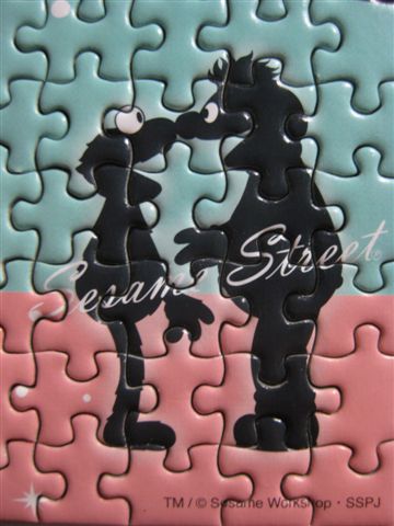 2011.02.16 150 pcs Sesame Street -  nose to nose (5).JPG