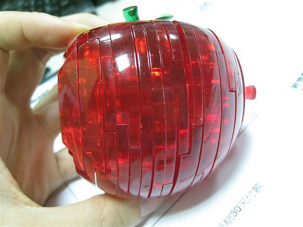 2010.09.14 44片水晶立體拼圖：紅蘋果 (22).JPG