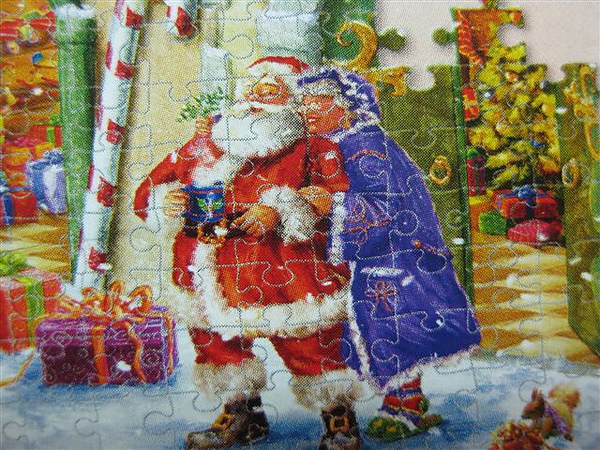 2010.06.23 Gibsons 2010 Xmas Limited Edition - Santa's Little Helpers (2).JPG