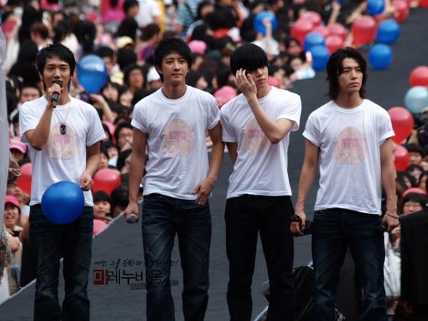 Yesung, Hangeng, Heechul, and Donghae.jpg