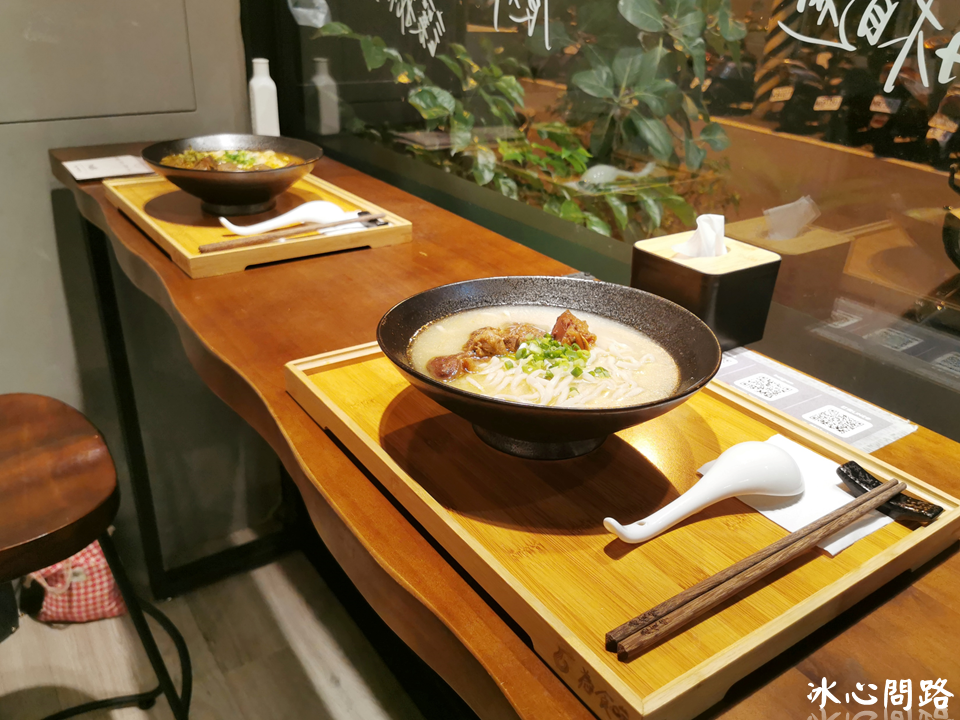 花蓮新開店【為食哞】文青麵館.宵夜.午晚餐.炸物.滷味｜濃雞白湯牛肉麵、紅燒蔬果牛肉麵 (20).PNG