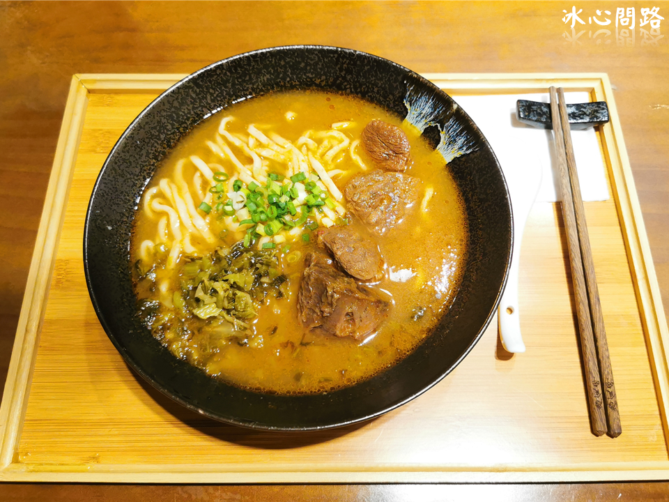 花蓮新開店【為食哞】文青麵館.宵夜.午晚餐.炸物.滷味｜濃雞白湯牛肉麵、紅燒蔬果牛肉麵 (25).PNG