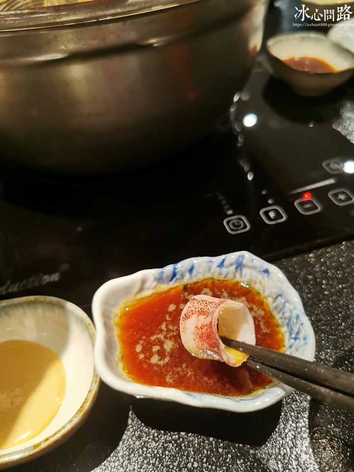 台北東區頂級鍋物【竹苑Shabu】有專人幫忙烹煮，餐後還有松露雜炊｜金箔和牛握壽司、澎派海鮮 (17).PNG