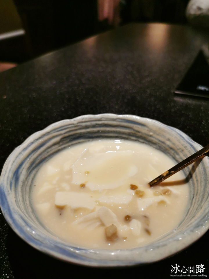 台北東區頂級鍋物【竹苑Shabu】有專人幫忙烹煮，餐後還有松露雜炊｜金箔和牛握壽司、澎派海鮮 (20).PNG