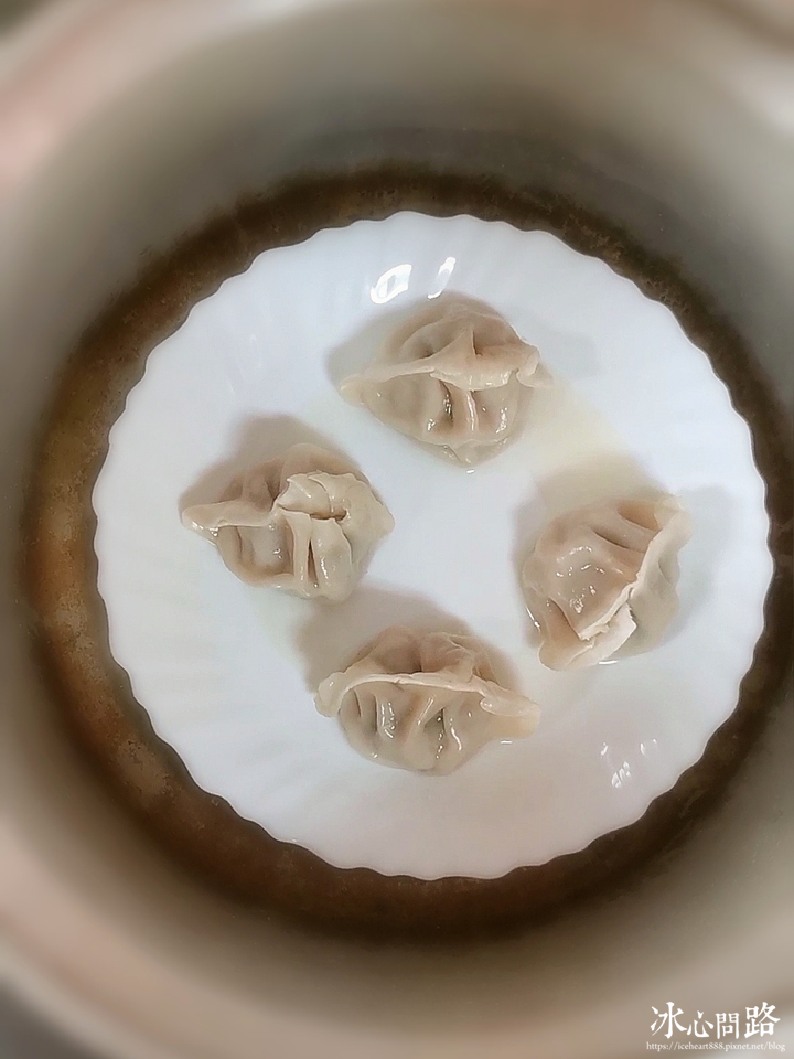 台北永安市場美食【蝦餃貨 冷凍海鮮水餃】夏日限定胡瓜口味｜新鮮食材 每日現包 (15).PNG