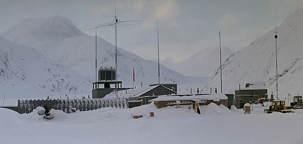 US_Outpost_31_Exterior_(1)_-_The_Thing_(1982).png