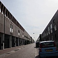 1976795521.jpg