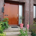 1976795525.jpg