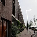 1976795533.jpg