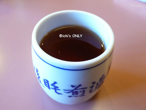 因為是吃冰 先來杯熱茶