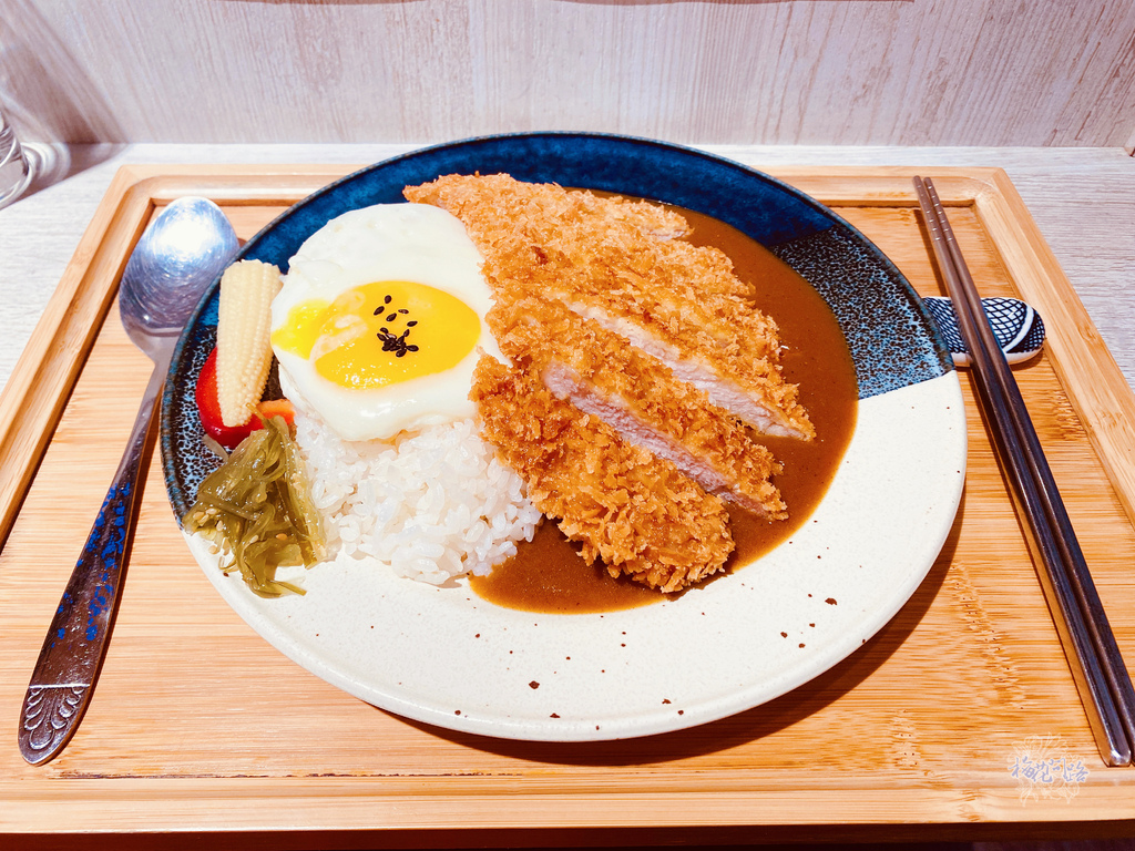 咖喱狼 平價咖喱飯 好吃的咖喱飯 基隆美食｜炸豬排咖喱