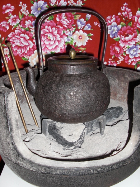 鐵壺與火爐.JPG
