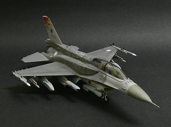 F-16D_010.jpg