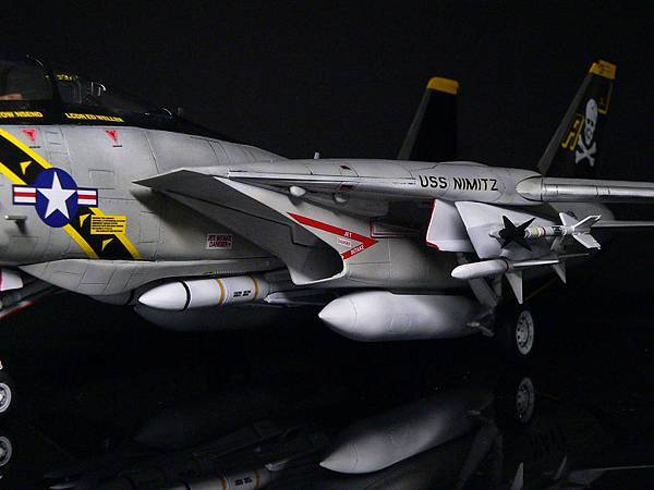 F-14A JollyRogers_014.jpg