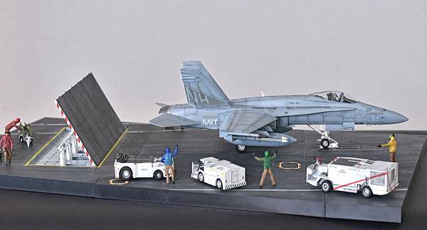 F-18C_003.jpg