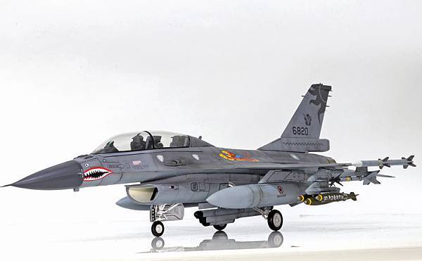 F-16B_Flying-Tiger_002.jpg F-16B_Flying-Tiger_002.jpg