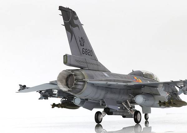 F-16B_Flying-Tiger_007.jpg F-16B_Flying-Tiger_007.jpg