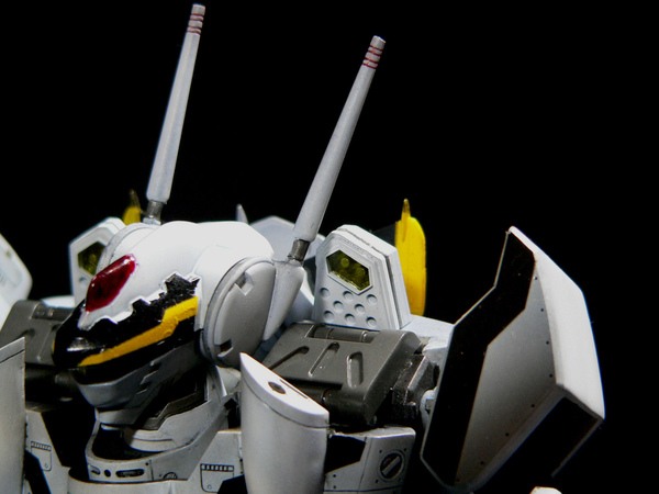 VF-0S battroid-020.jpg