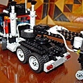 LEGO-5590-Trailer-007.JPG