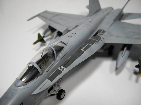 F-18C Revell-013.jpg