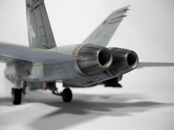 F-18C Revell-004.jpg