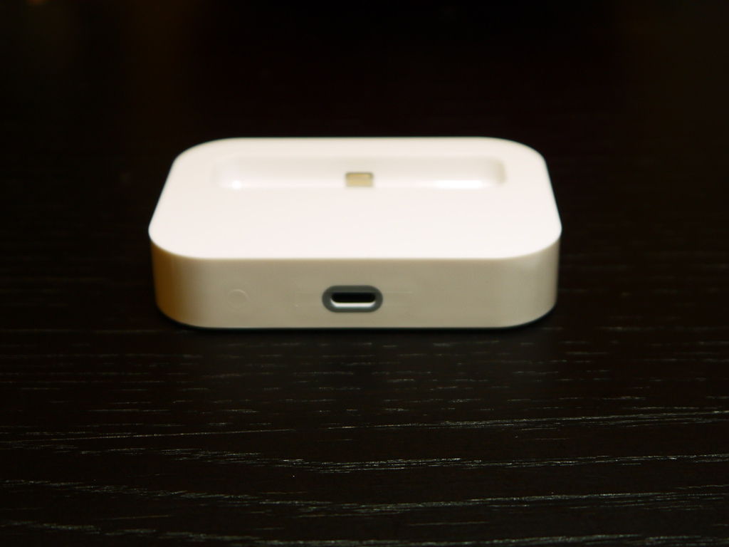 Apple iPhone 5 副廠傳輸充電底座