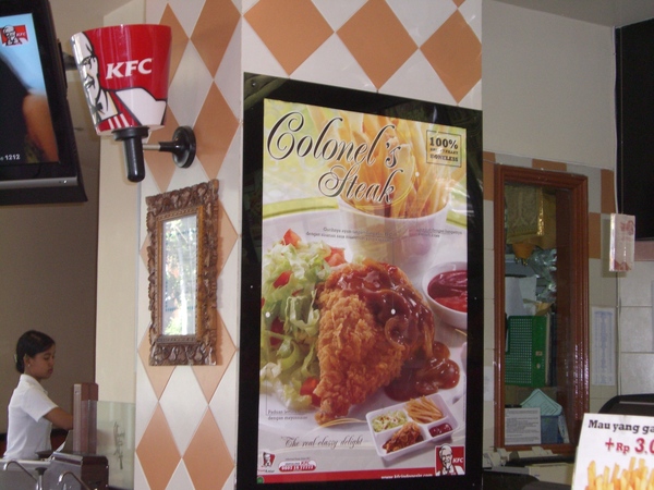 DAY 2 午餐：巴里島的KFC菜單