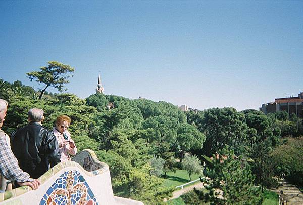 800px-Barcelona_park!.jpg