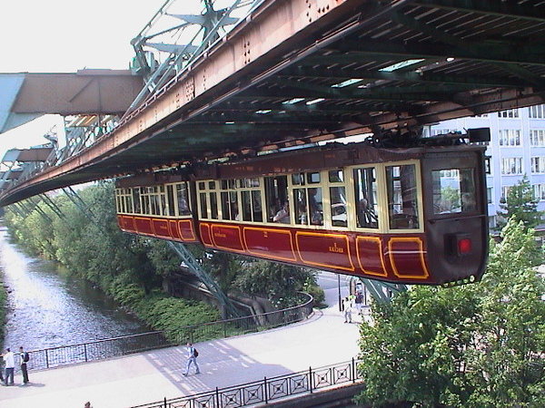 Wuppertal_kaiserwagen.jpg