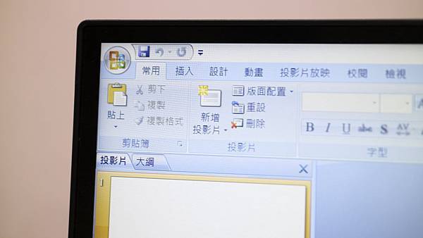 BenQ 護眼螢幕_EW3280U 窄邊框.JPG