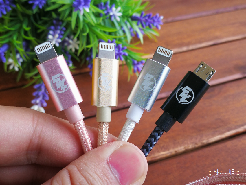 折彎次數過萬超耐用!CHANNEL WELL 傳輸線開箱 折彎次數過萬超耐用!CHANNEL WELL 傳輸線開箱