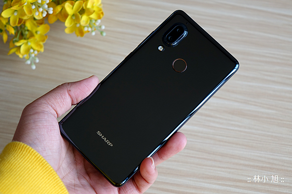 夏普 SHARP AQUOS S3 開箱 (52).png