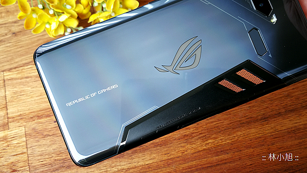 ASUS ROG Phone 開箱 (ifans 林小旭) (33).png