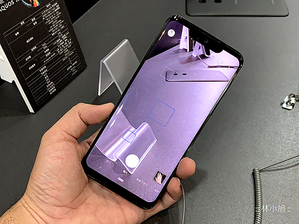 SHARP 夏普 AQUOS ZERO 開箱 (19).png