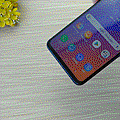 Samsung Galaxy A8s-反向充電-LED (ifans 林小旭).gif