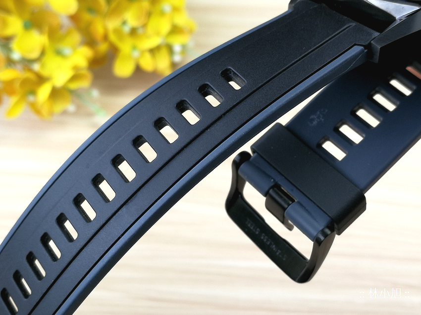 HUAWEI Watch GT 防水智慧手錶 (曜石黑矽膠錶帶) 開箱 (ifans 林小旭) (12).png HUAWEI Watch GT 防水智慧手錶 (曜石黑矽膠錶帶) 開箱 (ifans 林小旭) (12).png