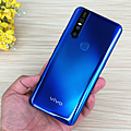 vivo V15V15 Pro 全螢幕前鏡頭升降手機開箱 (ifans 林小旭) (26).png