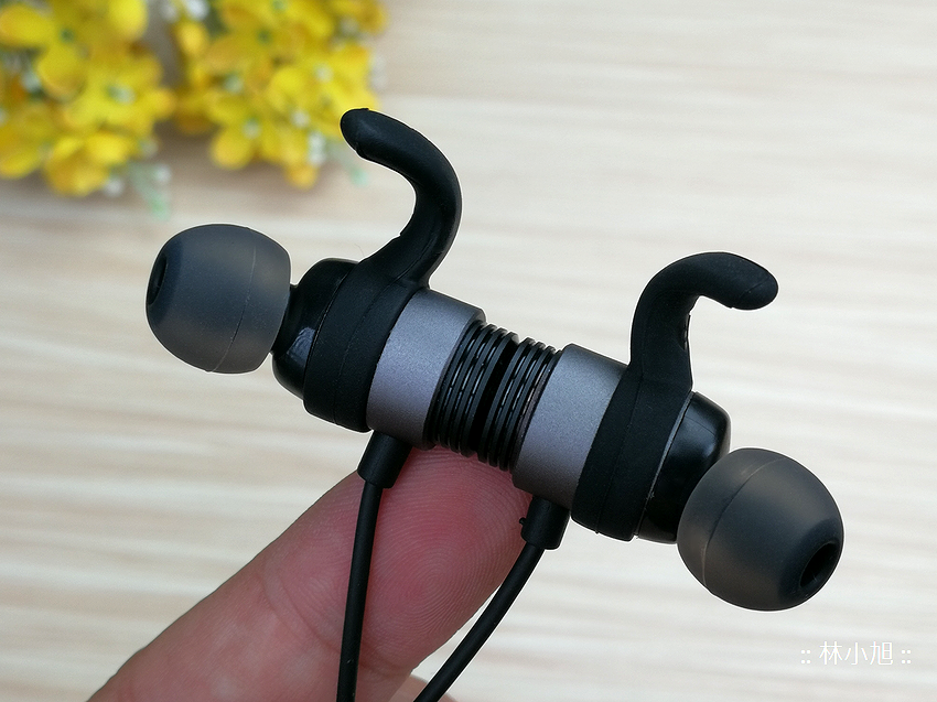 PALOVUE Earflow Wireless 入耳頸掛式 HiFi 藍牙運動耳機開箱 (ifans 林小旭) (14).png