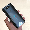 ASUS 華碩 ZenFone 6 開箱 (ifans 林小旭) (2).png