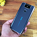 ASUS ZenFone 6 開箱 (ifans 林小旭) (7).png