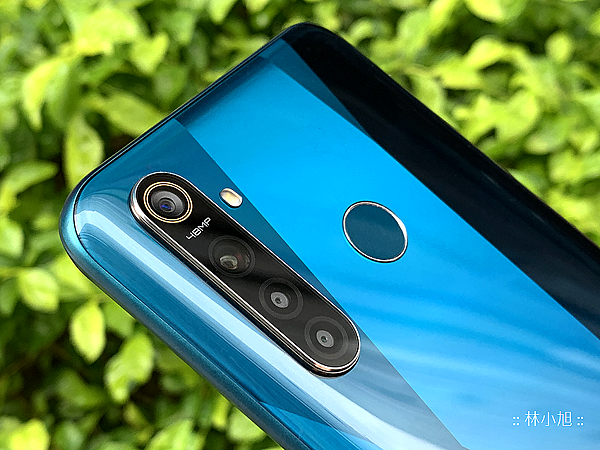 realme 5 Pro 四攝迅猛龍智慧型手機 開箱 (ifans 林小旭) (1).png