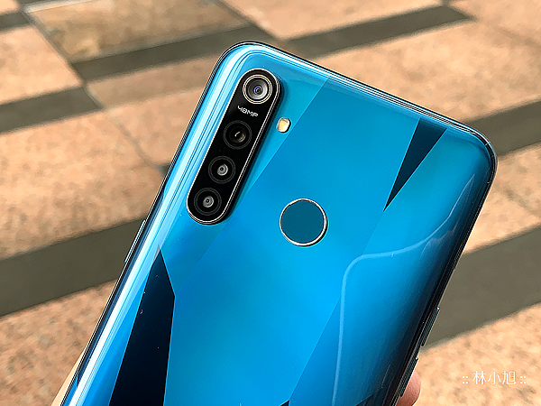 realme 5 Pro 四攝迅猛龍智慧型手機 開箱 (ifans 林小旭) (3).png