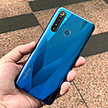 realme 5 Pro 四攝迅猛龍智慧型手機 開箱 (ifans 林小旭) (17).png