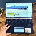 ASUS ZenBook 15 UX534FT 智慧觸控板 ScreenPad 2.0 筆電開箱 (ifans 林小旭) (62).png