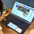 ASUS ZenBook 15 UX534FT 智慧觸控板 ScreenPad 2.0 筆電開箱 (ifans 林小旭) (60).png