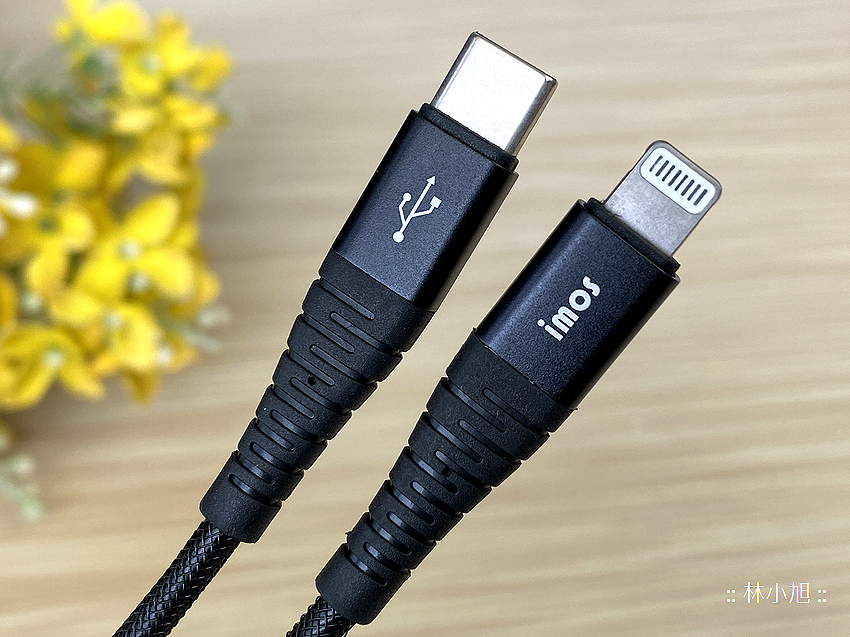 imos USB-C to Lightning 閃電連接線1.2M 防鯊網編織開箱 (ifans 林小旭) (8).png