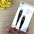 imos USB-C to Lightning 閃電連接線1.2M 防鯊網編織開箱 (ifans 林小旭) (11).png